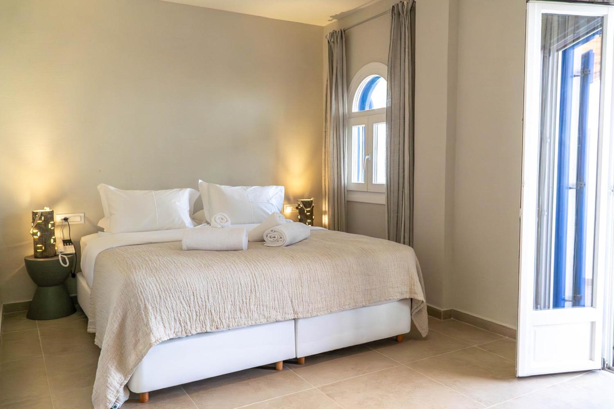 The Noverian Bios Santorini Boutique Hotel Fira  Værelse billede