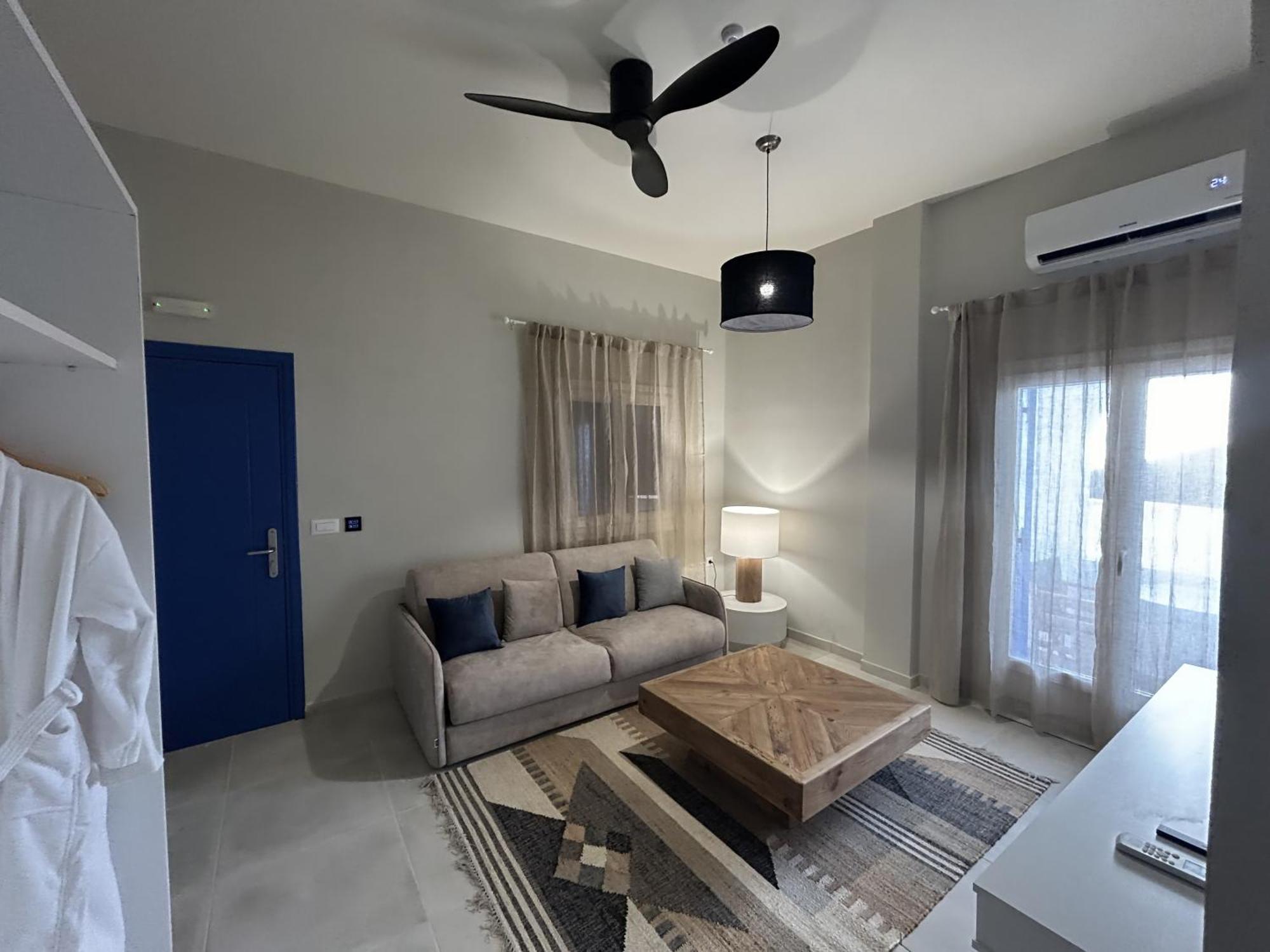 The Noverian Bios Santorini Boutique Hotel Fira  Værelse billede