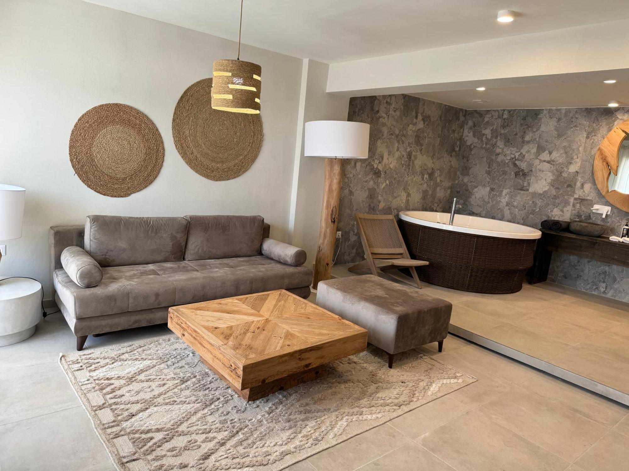 The Noverian Bios Santorini Boutique Hotel Fira  Værelse billede