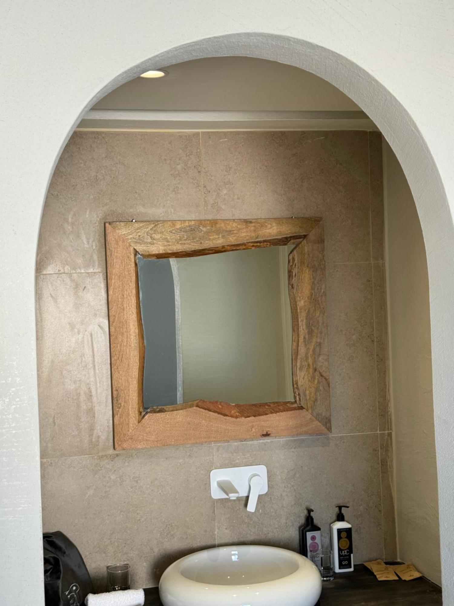 The Noverian Bios Santorini Boutique Hotel Fira  Værelse billede