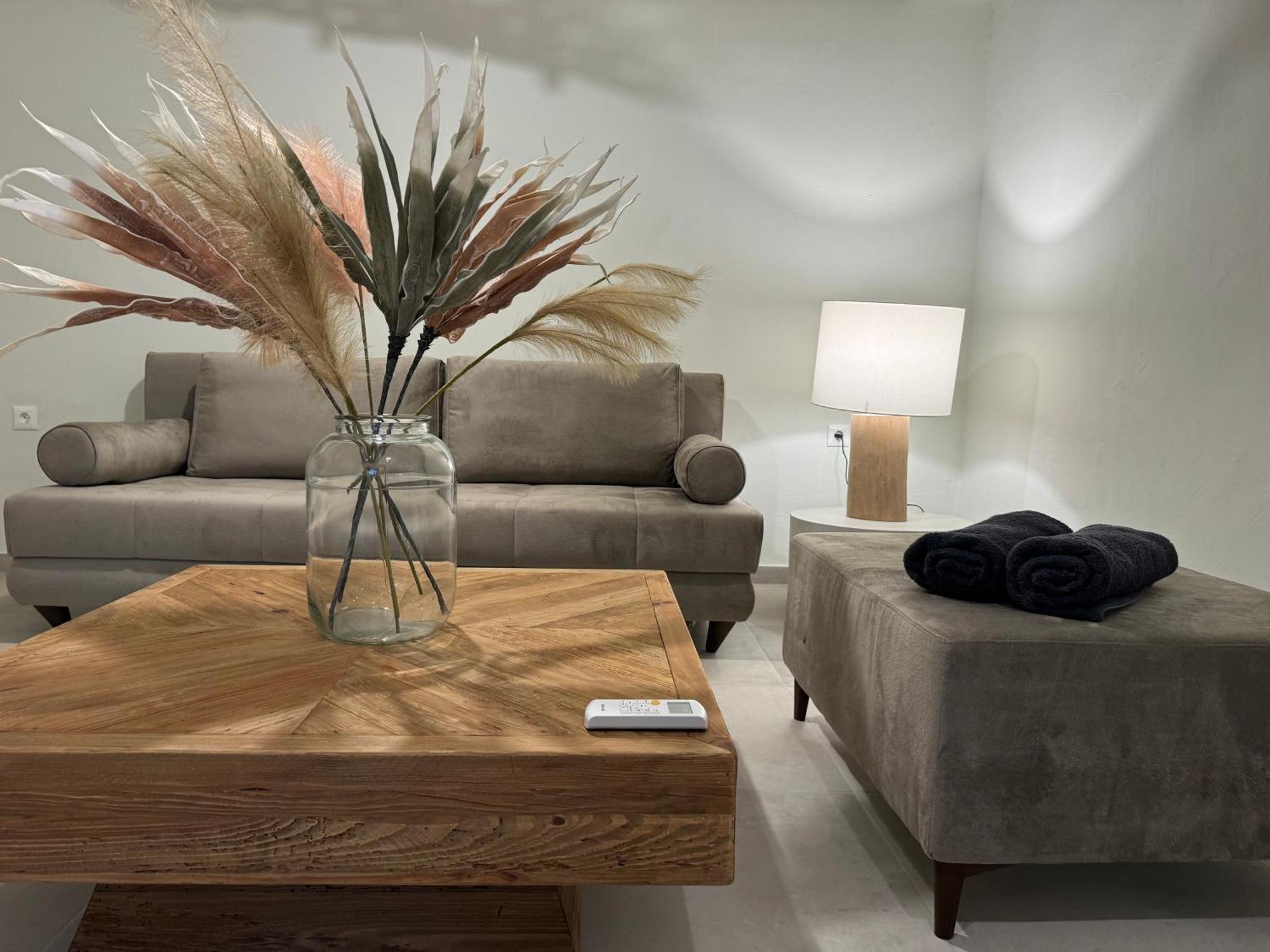 The Noverian Bios Santorini Boutique Hotel Fira  Værelse billede